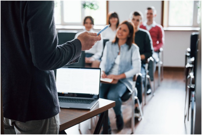 Why Do Some Training Institutes Shine Brighter in Dubai’s Global Education Market?