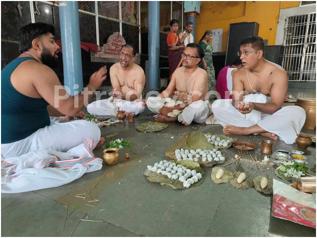 From Sacred Traditions to Peaceful Moments: Trusted Pandit Support in Varanasi